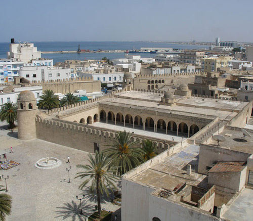 http://www.greatarchaeology.com/Archaeological_Places/Kasbah_of_Algiers.jpg
