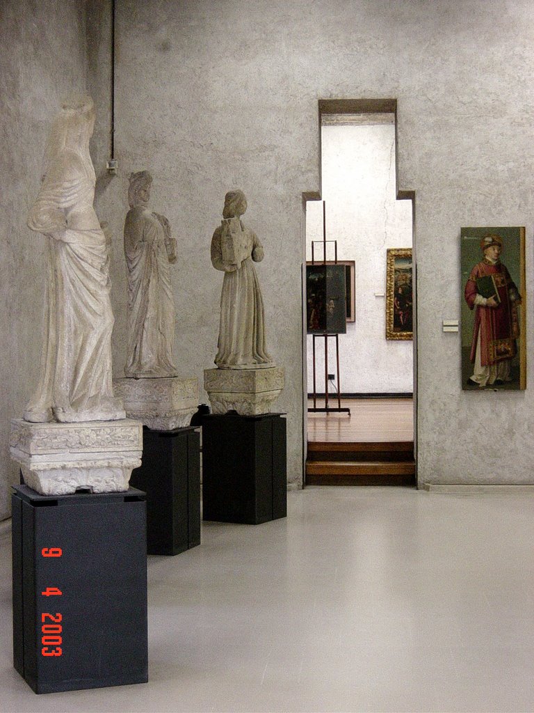 Castelvecchio Museum in Italy , Castelvecchio Museum, located in the ...